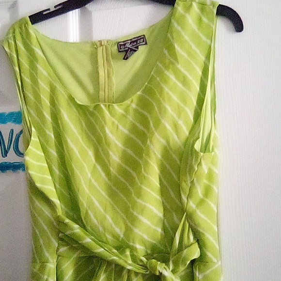 Dress - Picture 2 of 2